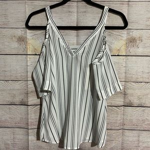 Blouse cut off shoulder